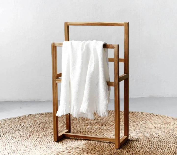 Amodha Alto Towel Rack